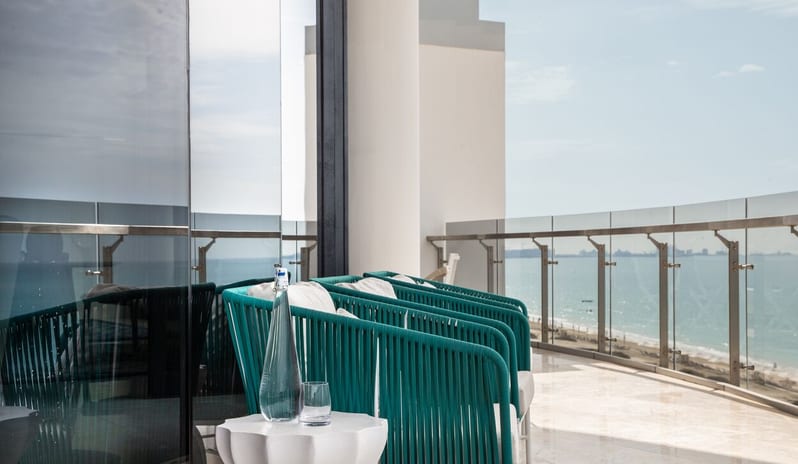 Low_resolution_72dpi-Jumeirah at Saadiyat Island Resort - Abu Dhabi Suite - Balcony 